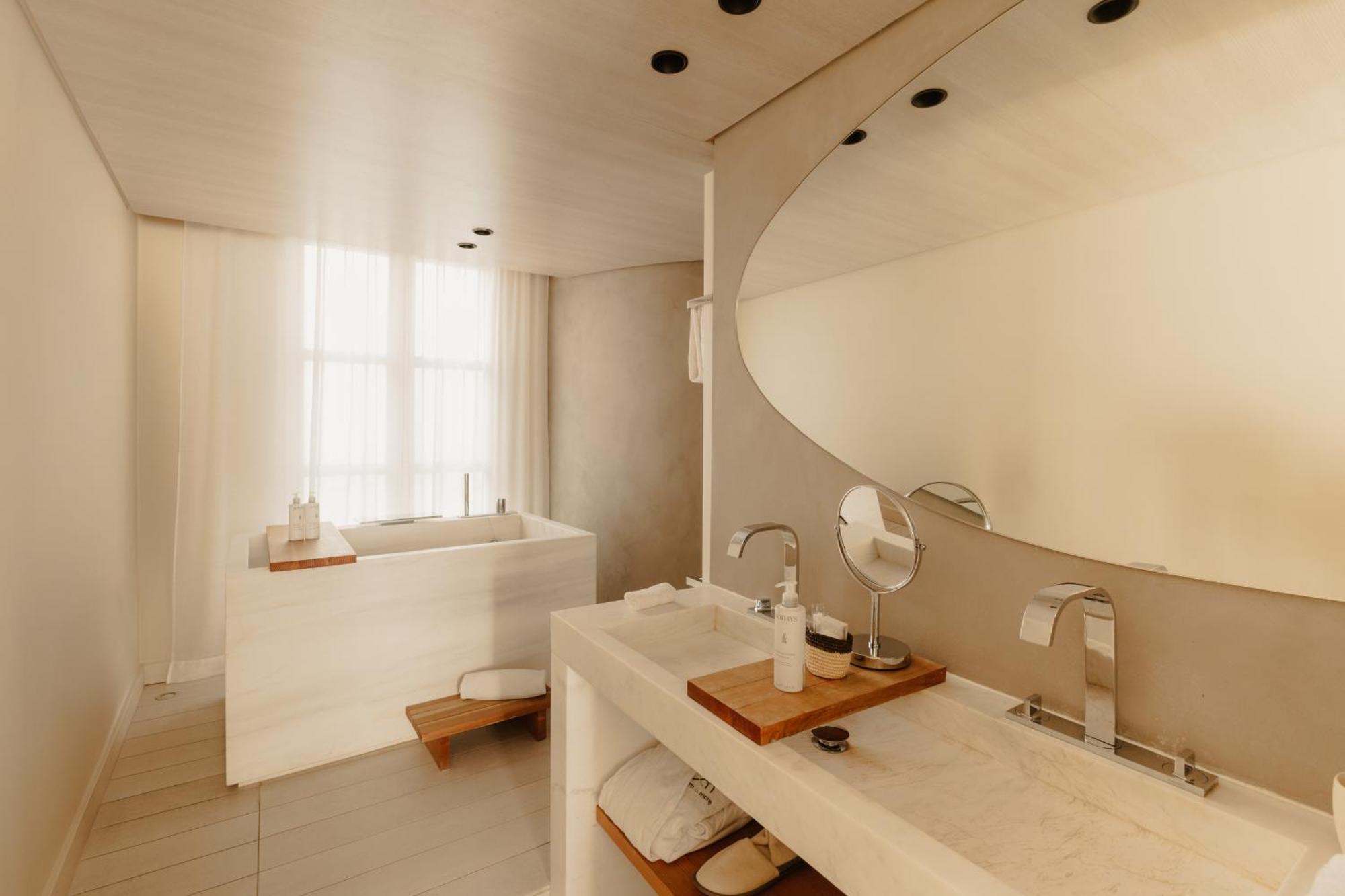 De Nell Hotel Parijs
